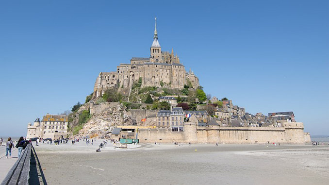 Let’s Go to the Movies: February 28, 2019 – Mont Saint-Michel from a drone